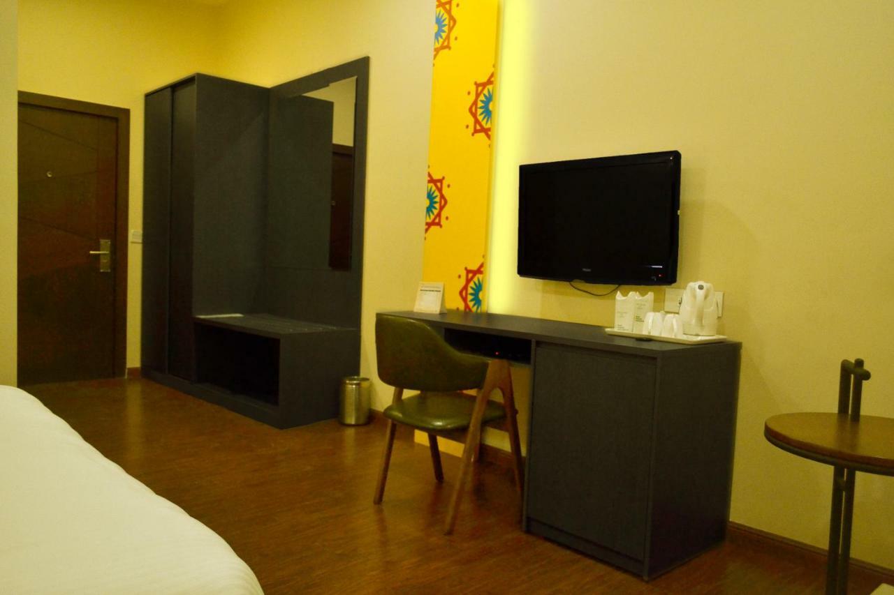 Hotel Asansol International Экстерьер фото