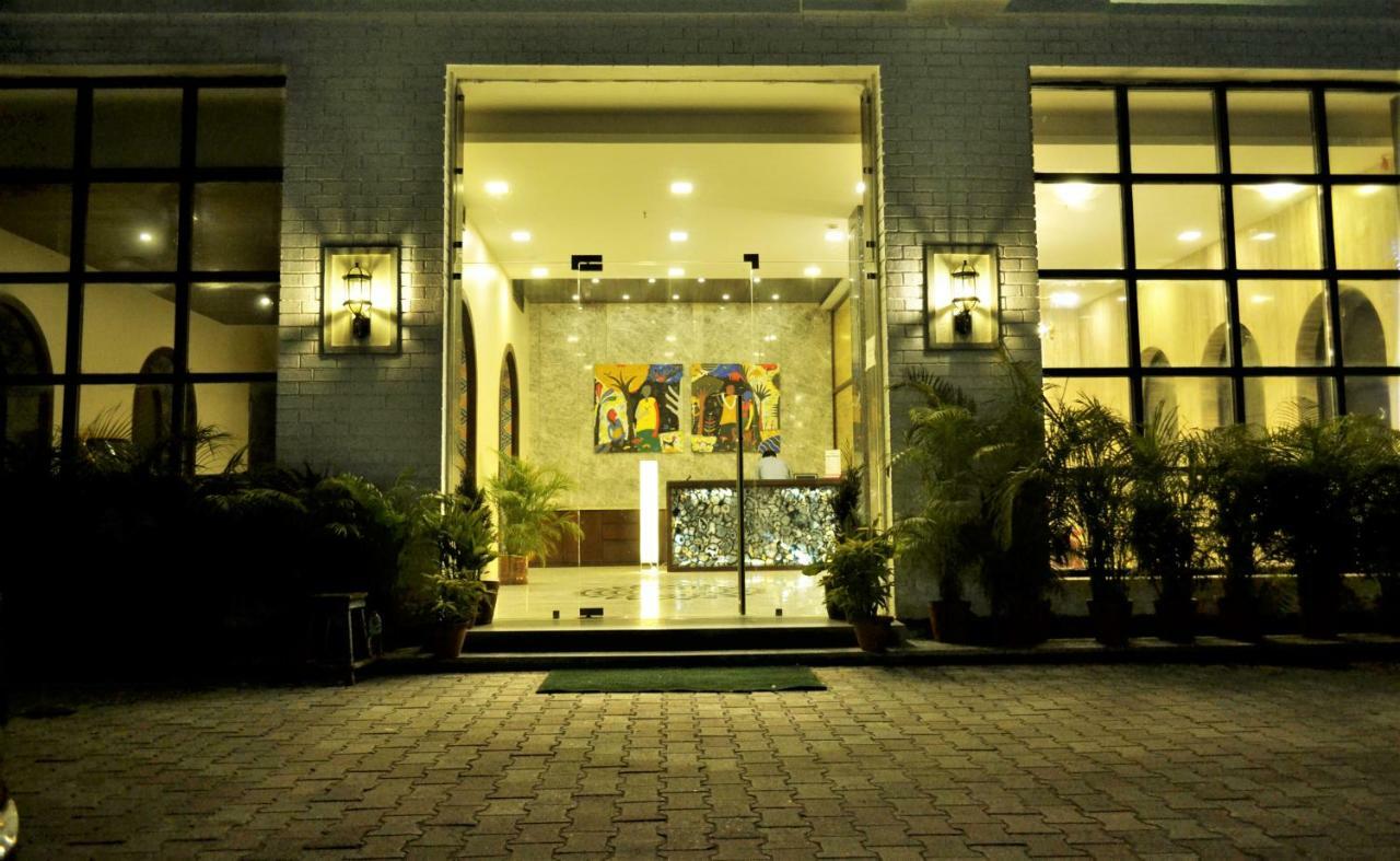 Hotel Asansol International Экстерьер фото