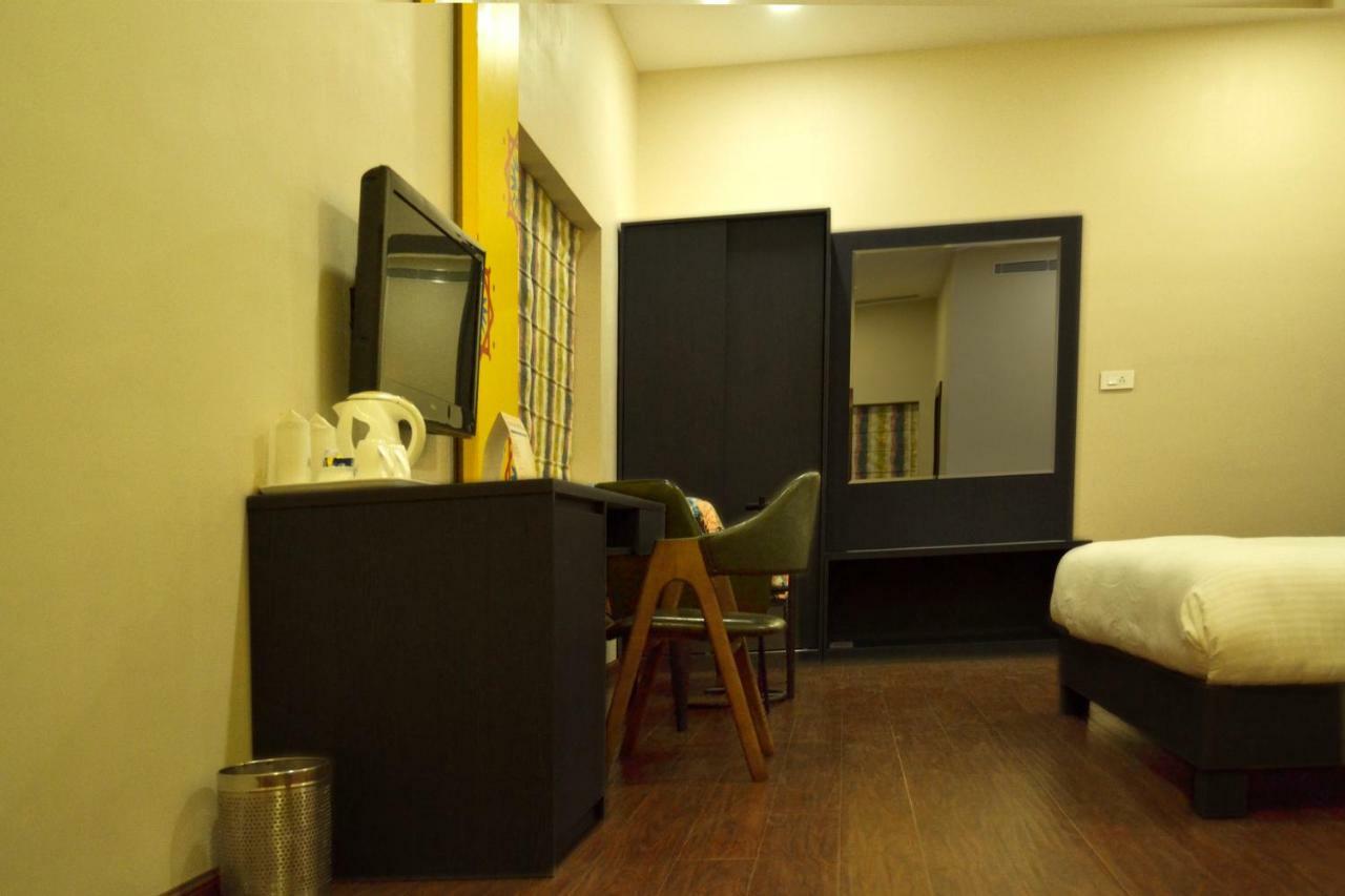 Hotel Asansol International Экстерьер фото